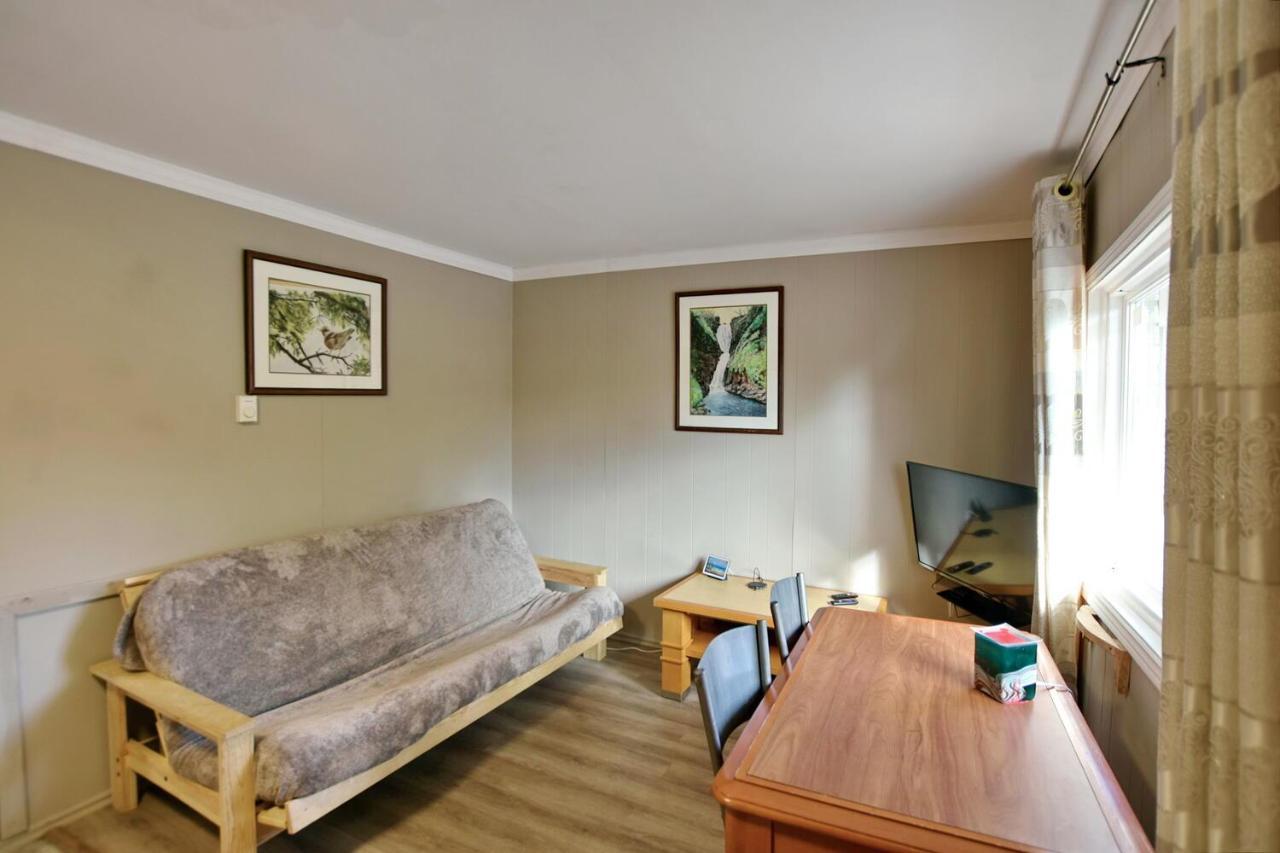 Sharodon Sands Motel Уасага Бийч Екстериор снимка